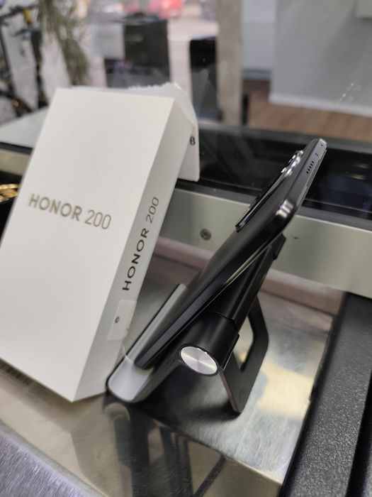 Honor 200 ca nou
