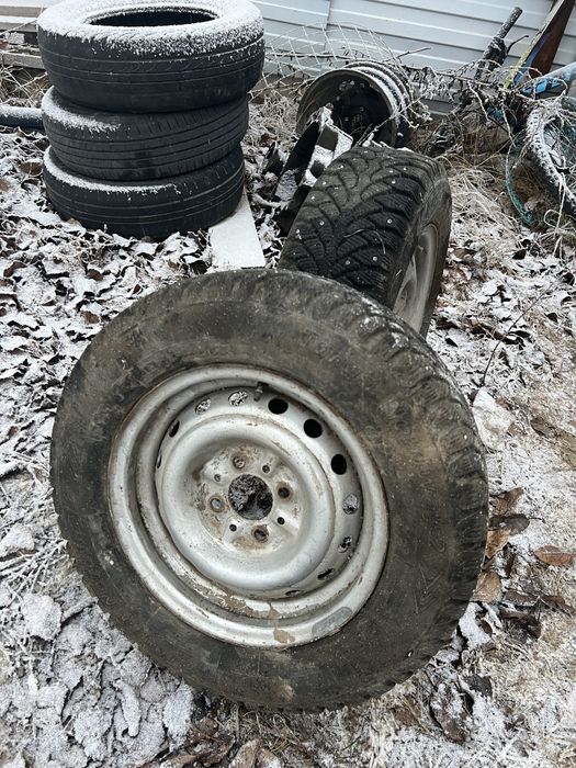 Продам Шипы 175/70/13