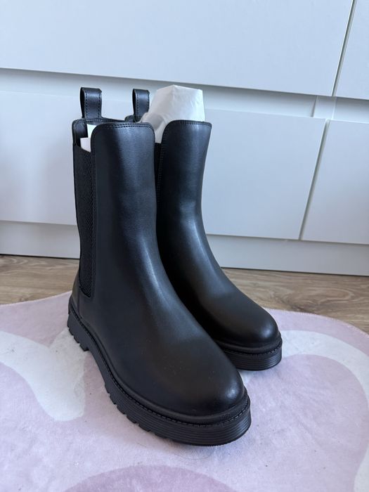 Боти, обувки, ботуши