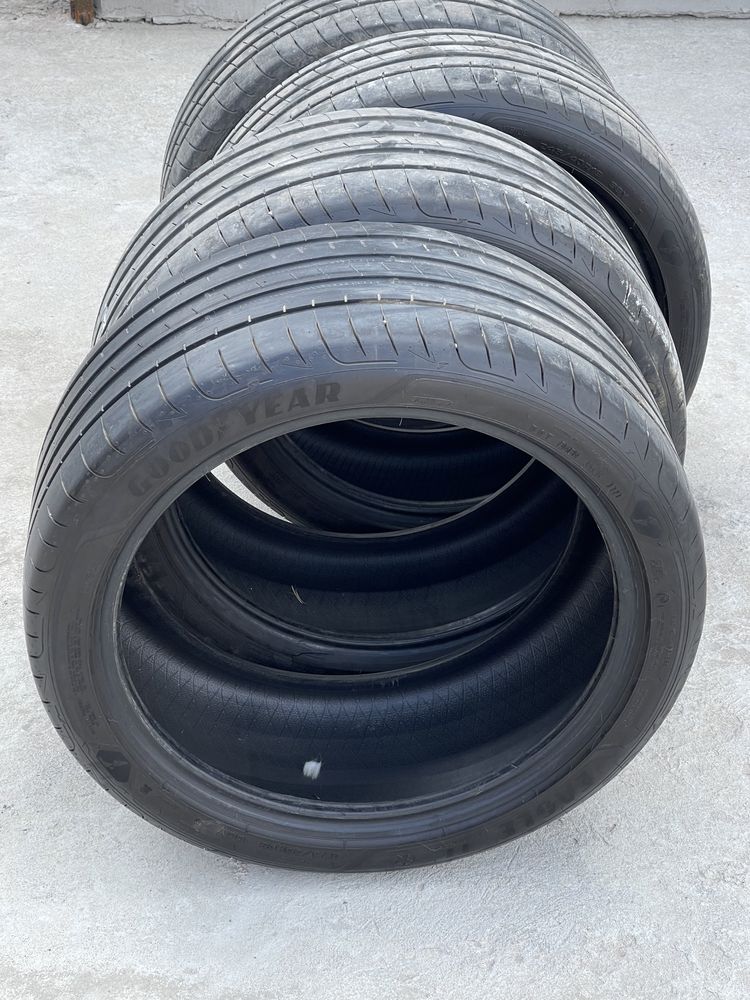 Летние шины GOODYEAR 275/35/19 разноразмерные