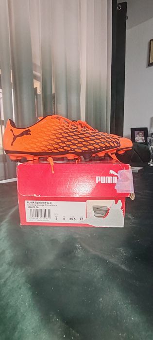 Adidași cu crampoane, originali Puma