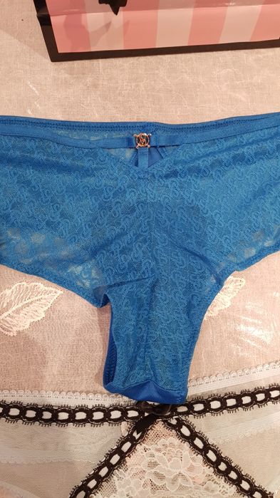 Victoria's Secret original бразилиани и прашки