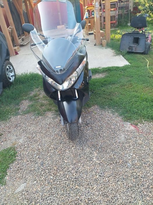 Maxi scuter Suzuki Burgman 125