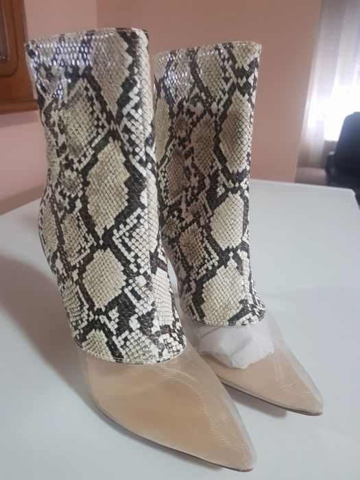 Botine noi dama in cutie