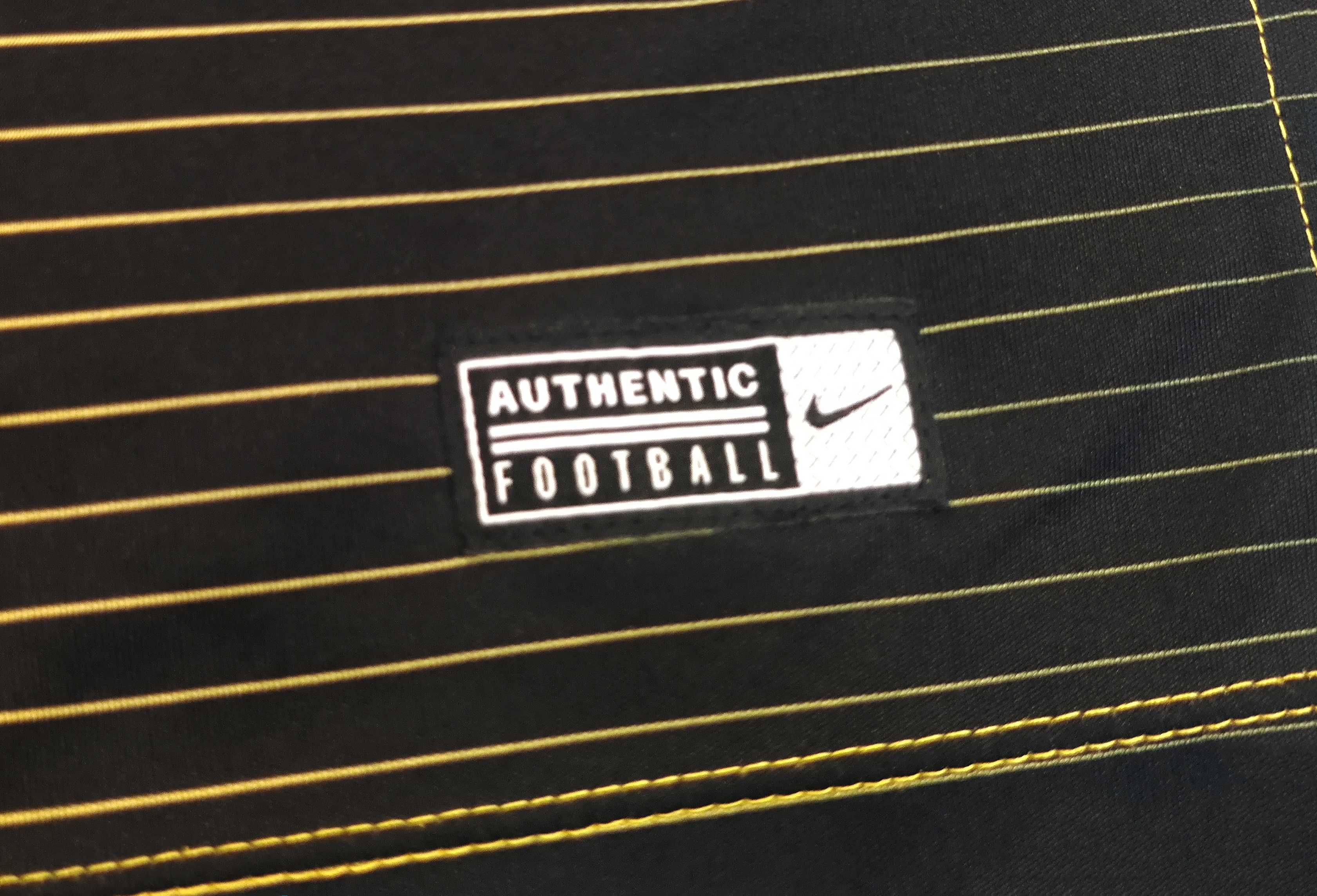 Tricou barbatesc Nike Authentic Footbal - Original