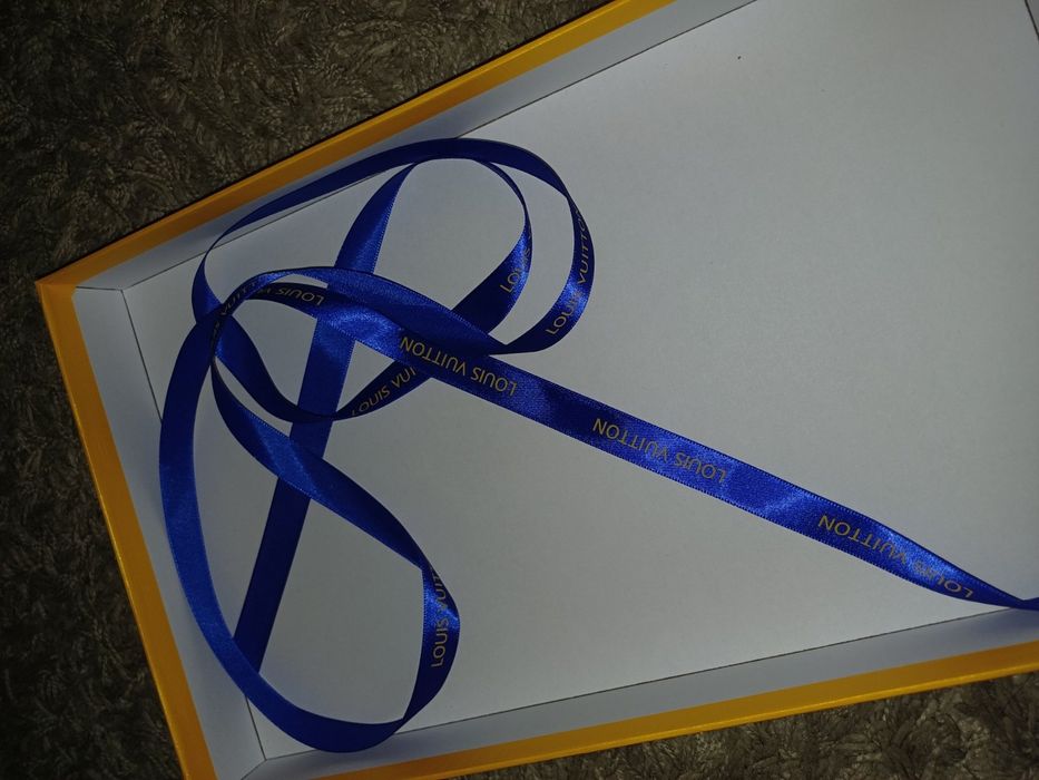 LV Зимна шапка черна