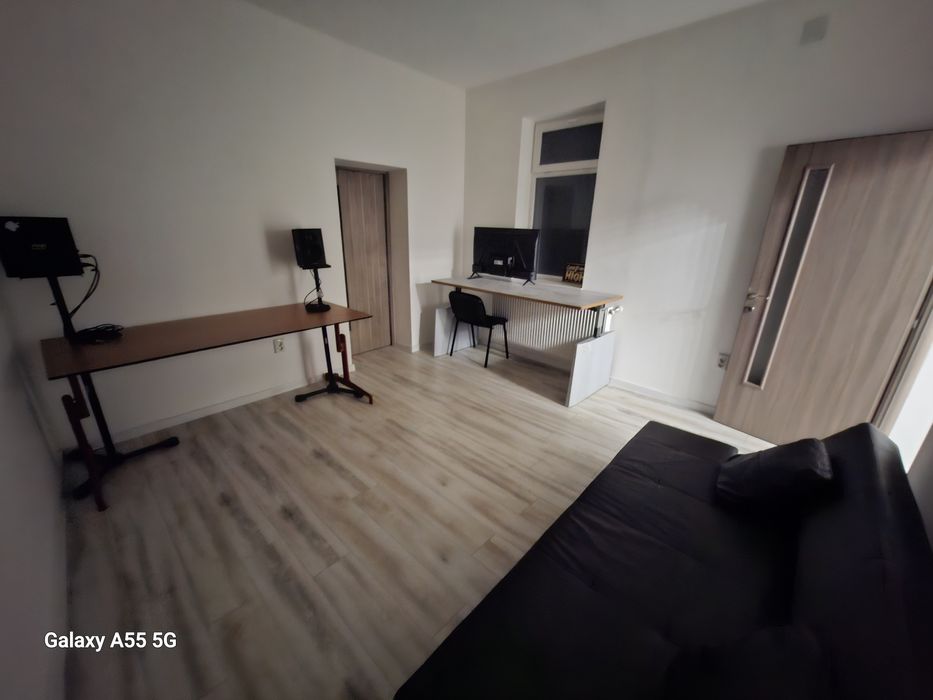 PF Inchiriez casa zona Garii