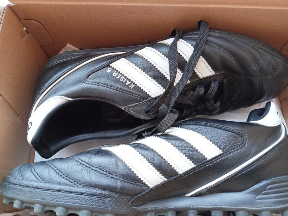 Футболни обувки Adidas kaiser 5