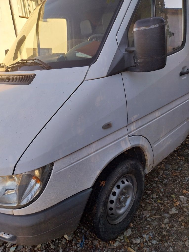 Vand urgent autoutilitara mercedes sprinter 208 2005 mator2.1 func per