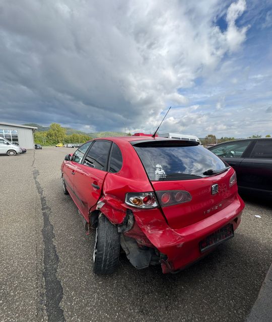 Cablu deschidere din exterior usa fata dreapta Seat Ibiza a 3-a gener