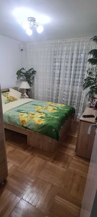 Vand apartament cu 2 camere