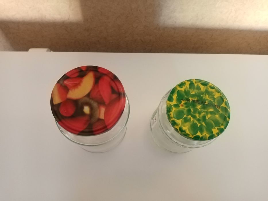 Стеклянные банки с крышкой