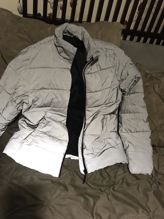 Geaca fosforescenta culoare gri