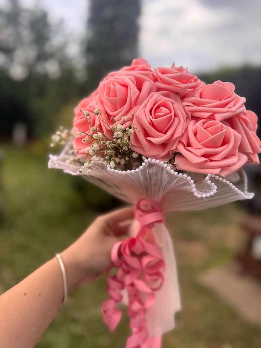 Ръчно изработен букет от рози