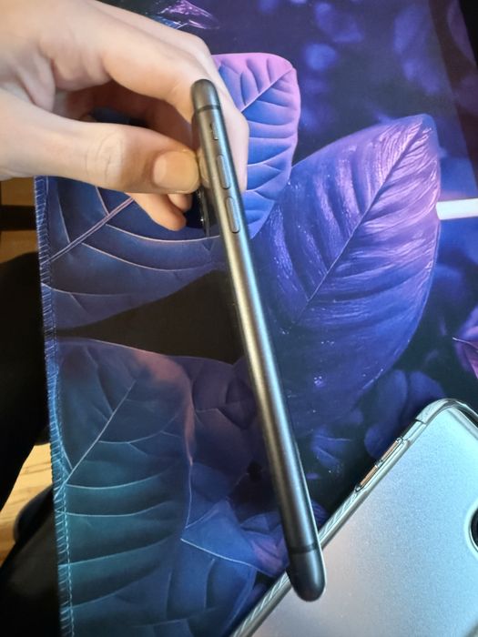 Iphone 11 128g телефона няма никакви забележки