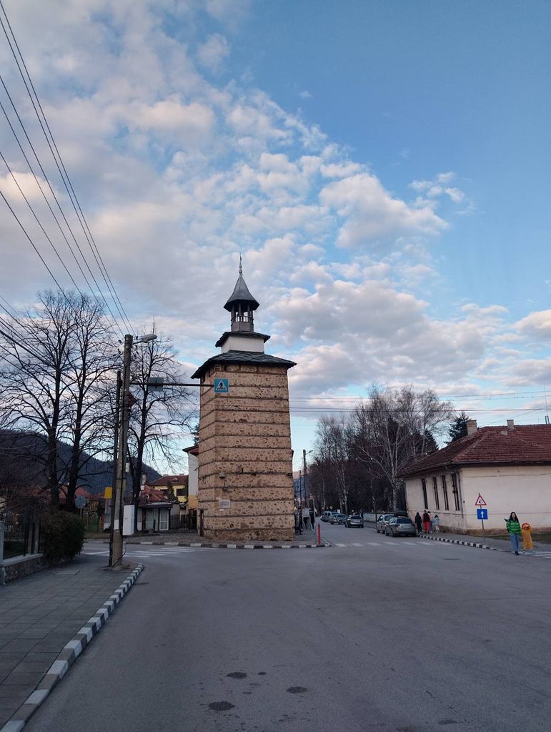 Продава се Къща в Етрополе - 450 кв.м за 2 €/кв.м - Снимка #8