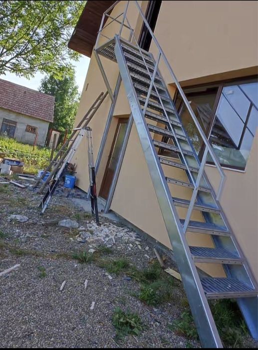 Scara zincata galvanizata la comanda