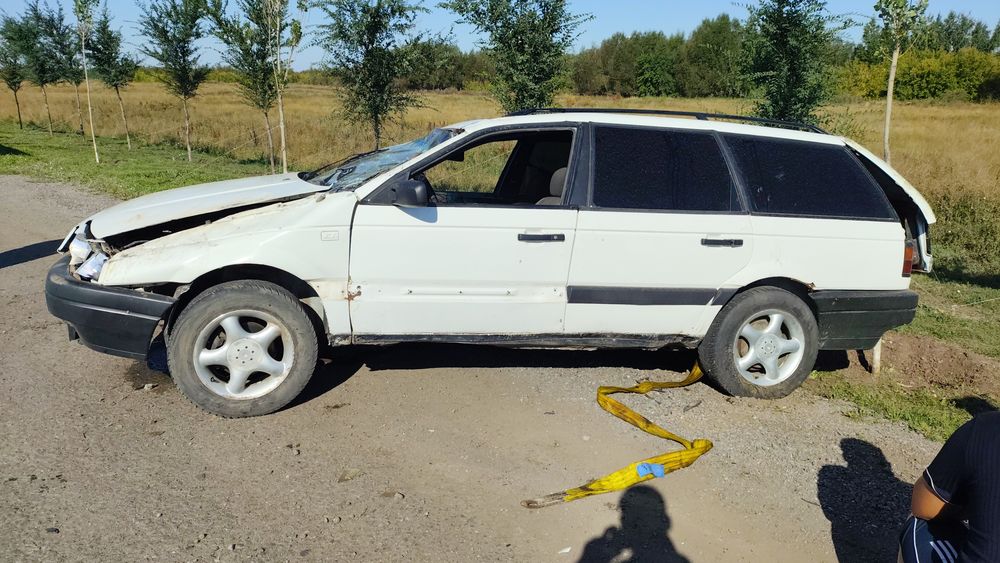 Пассат 1.8 универсал