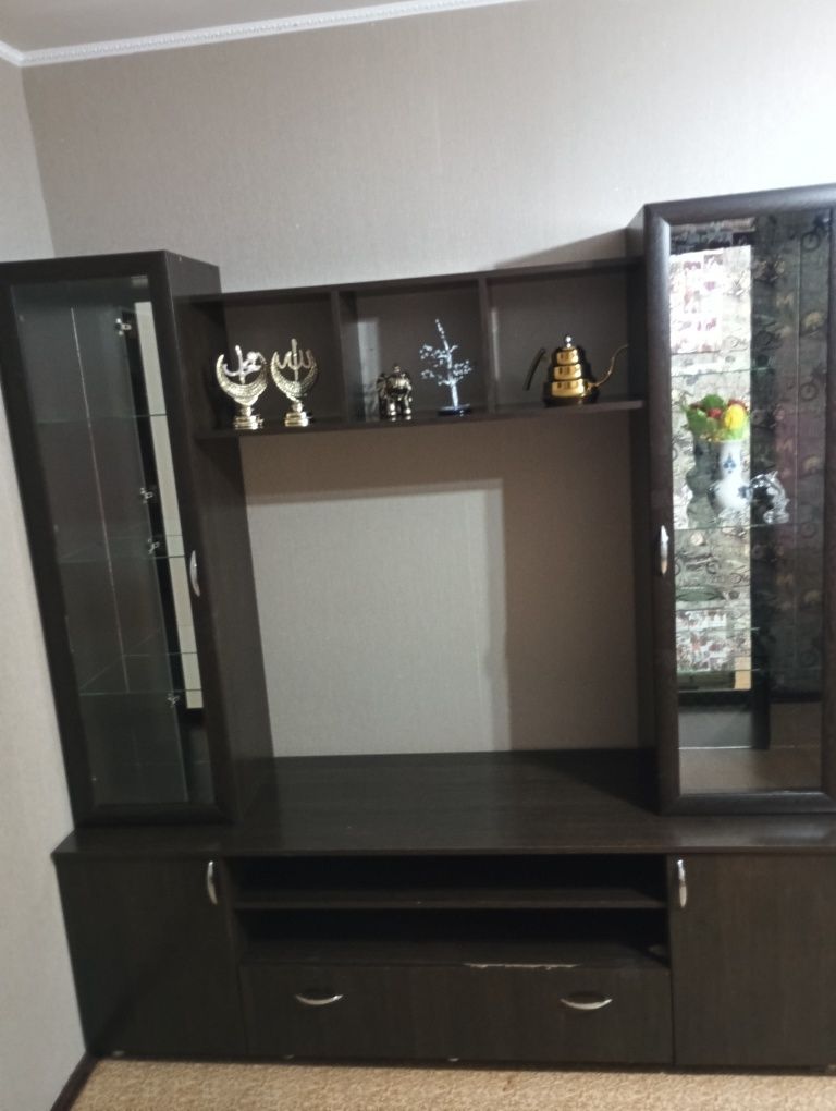 Сервант для телевизора