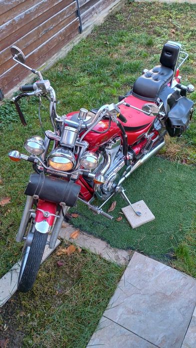 Vând motocicleta Suzuki în stare bună de functionare