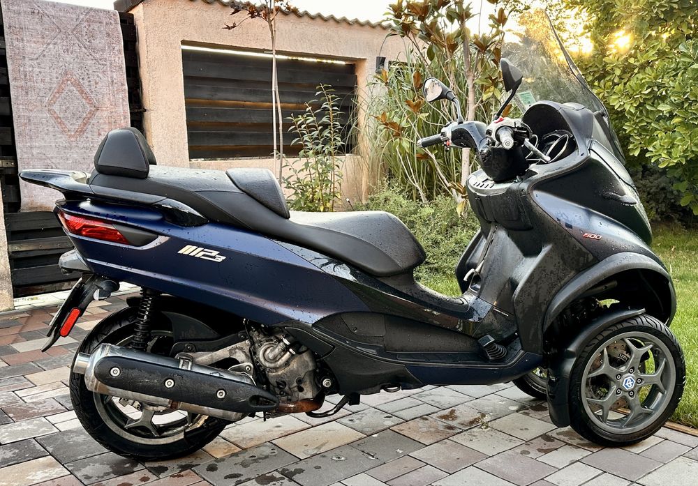 Piaggio 3 roti, piaggio mp3, piaggio 500cc, abs/asr, conduci cu B-ul