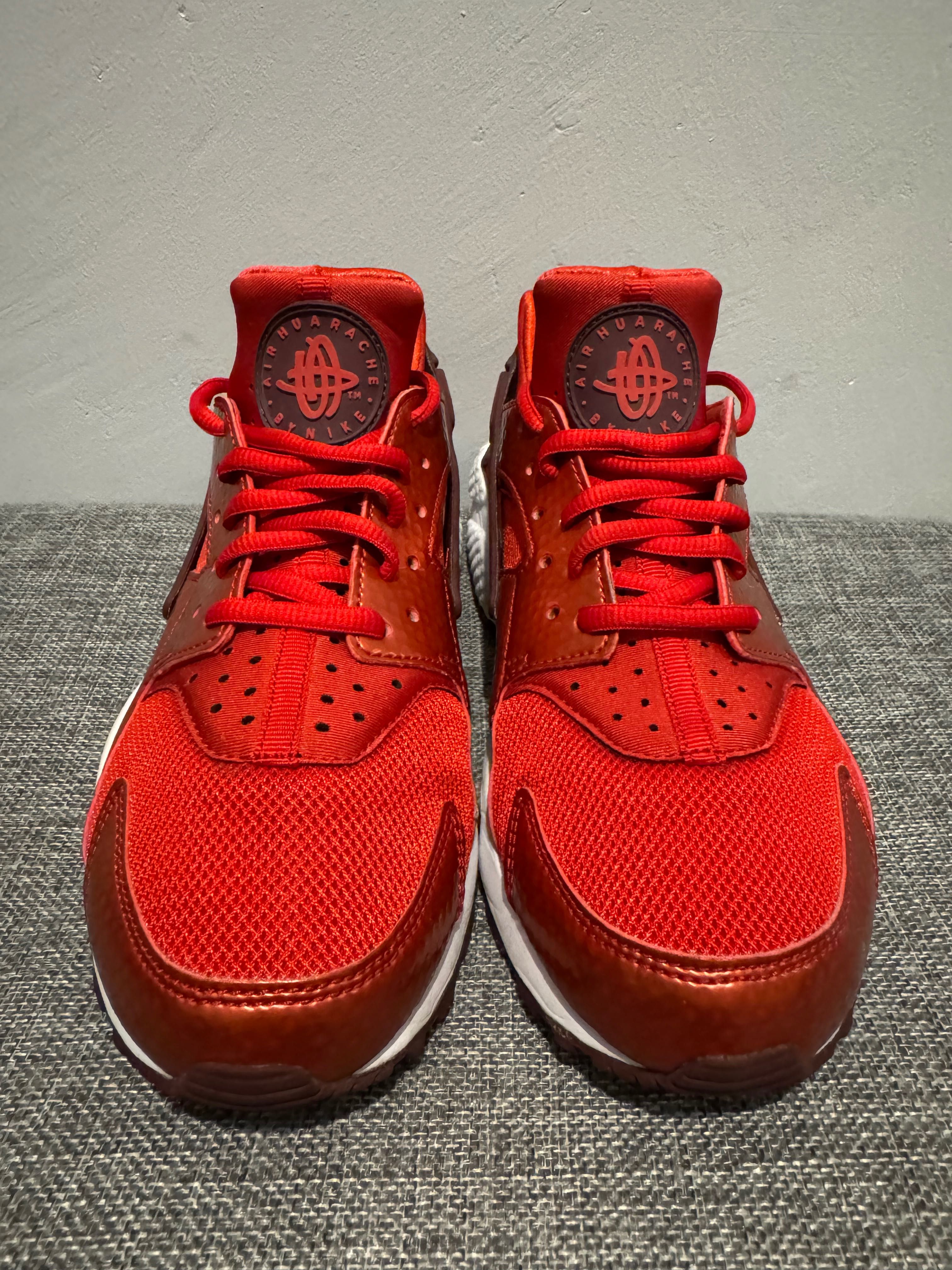 NIKE WMNS Air Huarache Run.