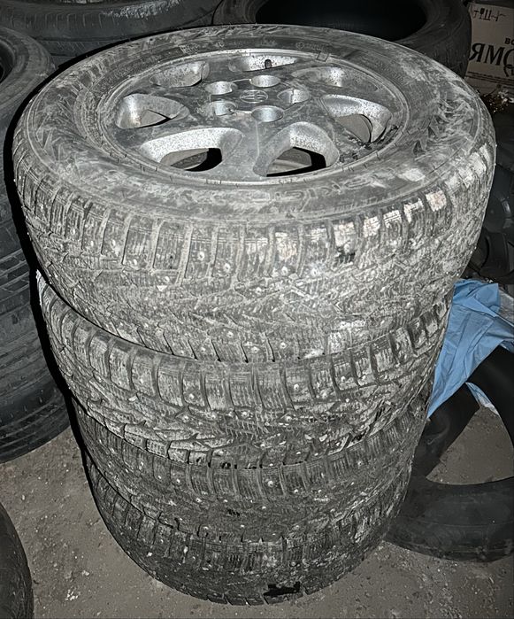 R15 205/65 Nokian nordman7