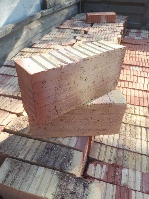 Кирпич одинарный керамический М-125