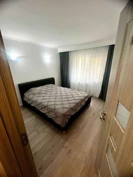 Regim hotelier, apartament cu 4 camere, decomandat, parter