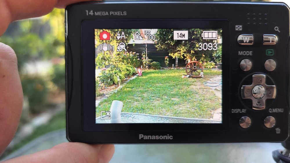 Compact Digital Camera Panasonic Lumix DMC-FT10 Waterproof Full Box