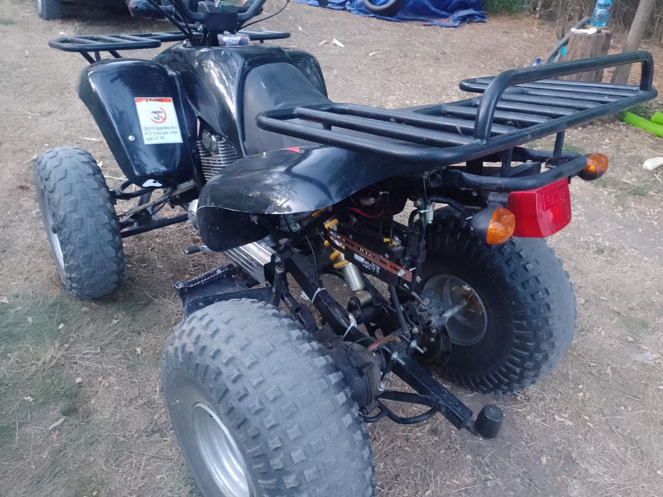 Vând ATV Eton 250cc