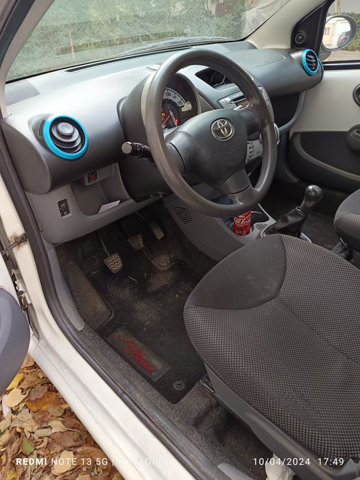 Toyota aygo 2011 vând/schimb cu Smartfortwo
