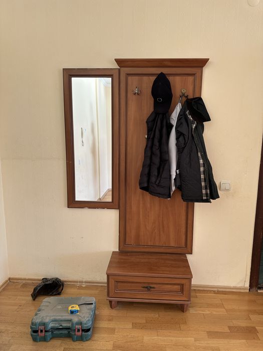 Стол туалетный столик