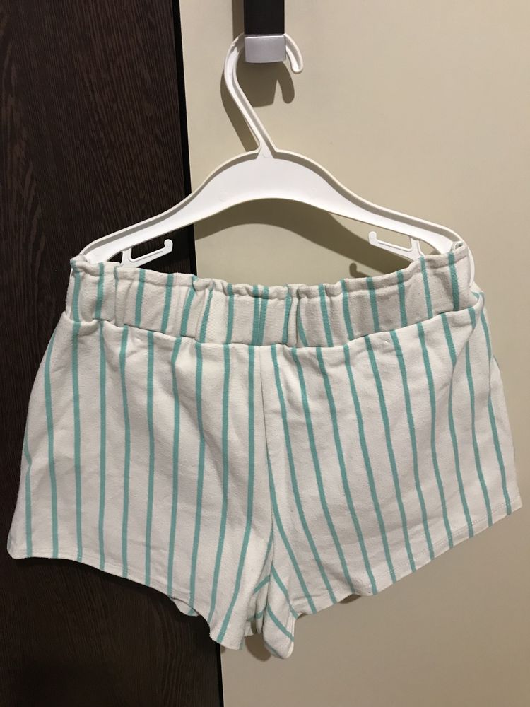 Pantaloni scurti Zara Girls - 13-14 ani - 164 cm