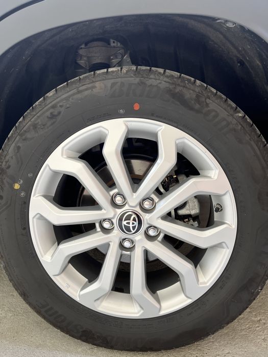 Vand 4 jante toyota+cauciucuri bridgestone
