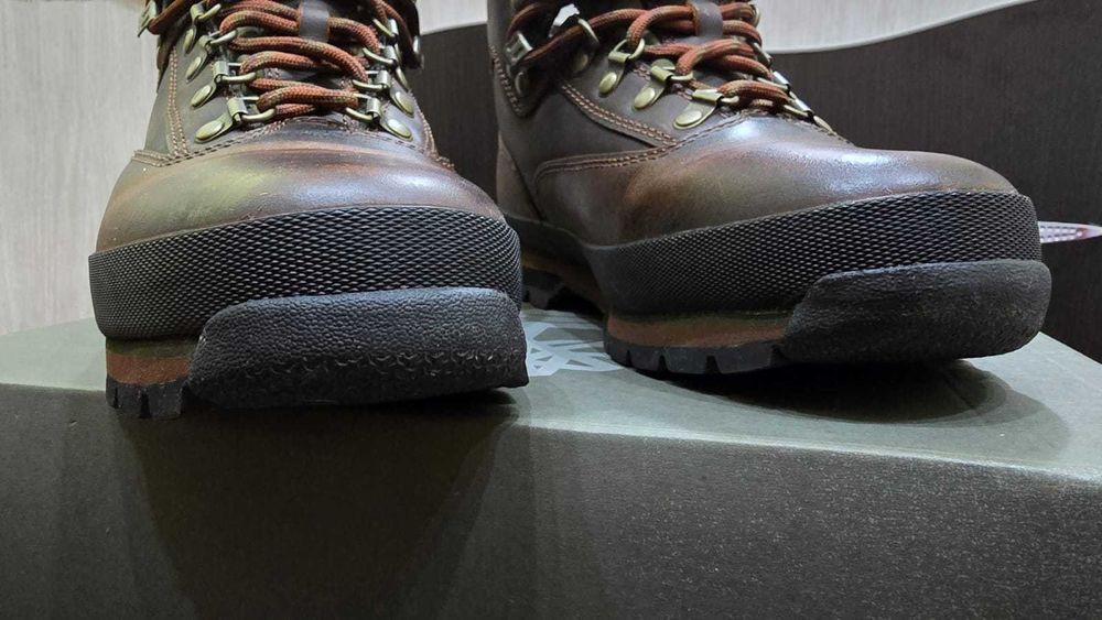Timberland Hiker/Mid Boots Men's 6" Waterproof Leather Size 42