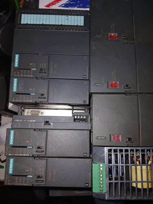 Vând Plc S300 , surse , panel-uri