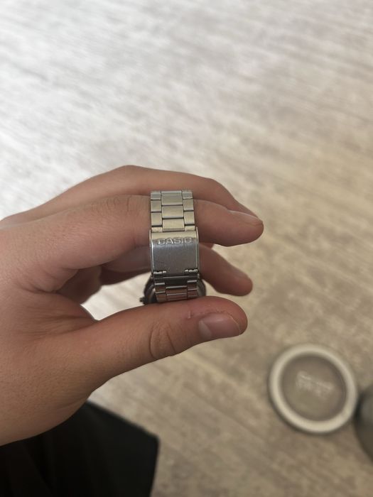 Продаестсья часы Casio
