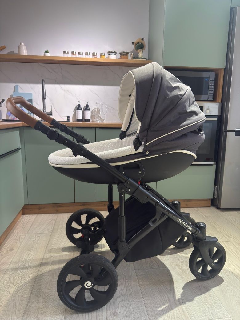 Продам детскую коляску  Tutis mimi style 2 в 1