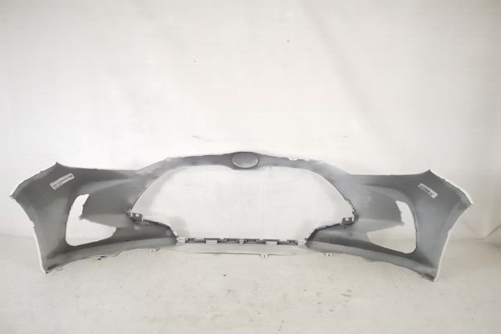 Предна броня Оригинална В добро състояние Тойота Ярис / Toyota Yaris X