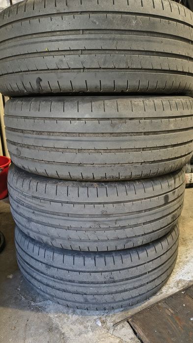 Vând cauciucuri Good Year Eagle 225 45 19 vară. 400 lei - 4 bucăți.