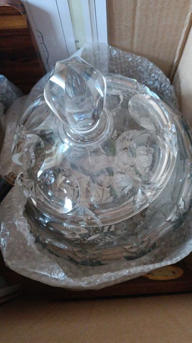 Vas din cristal cu sase cani pentru punch sau vin fiert.