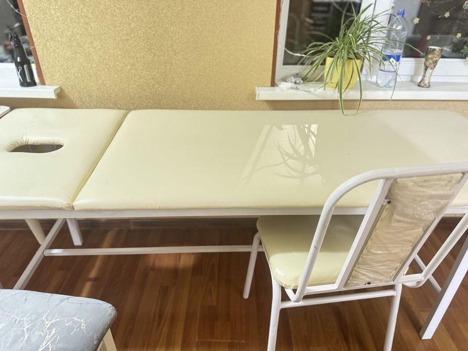 Массажная кушетка + стул