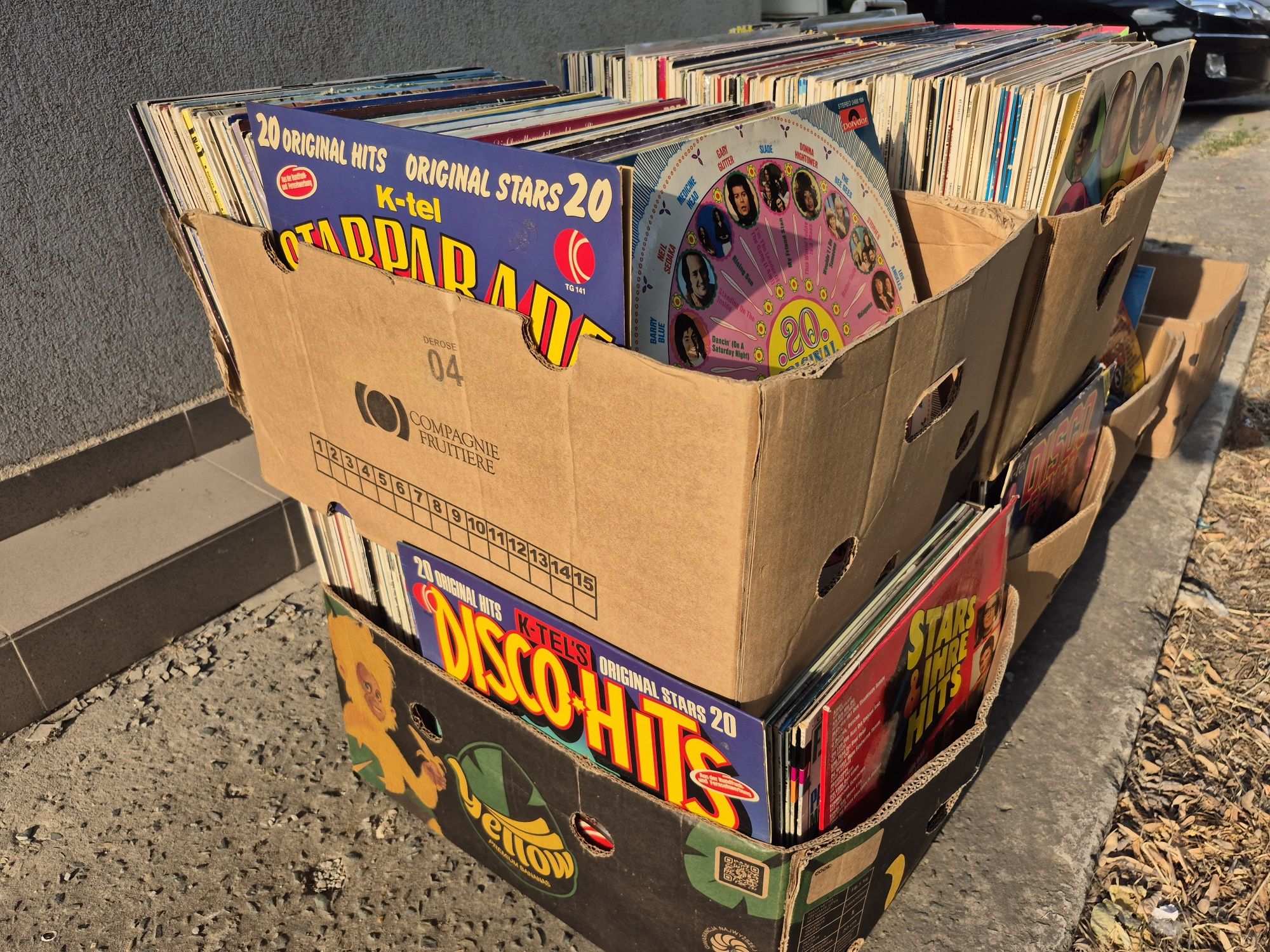 Vând Lot 200lp Discuri Vinil cu muzica usoara straina pentru pick-up