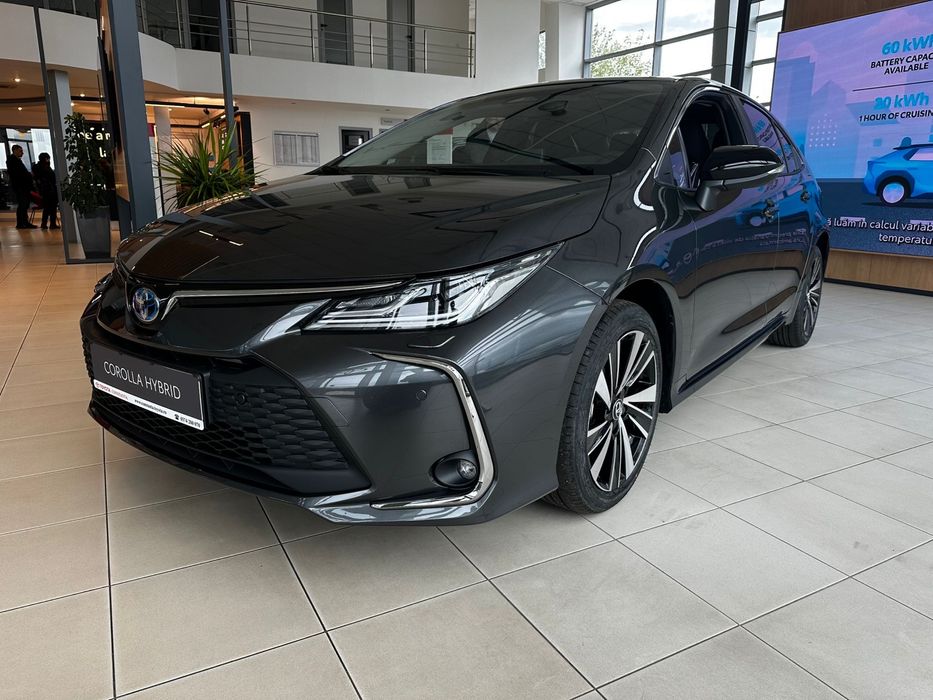 Uber black Bolt premium  inchiriere Toyota Camry chr corola hibrid