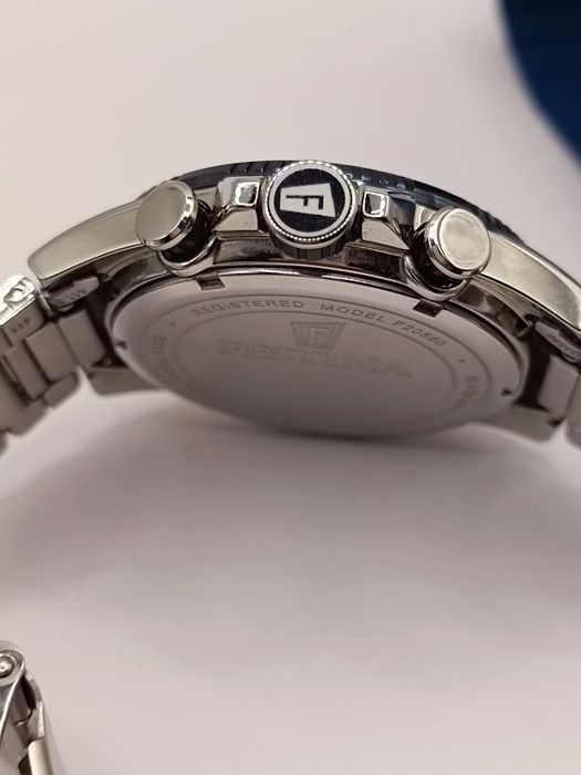 Часовник Festina F20560 / 20 месеца гаранция