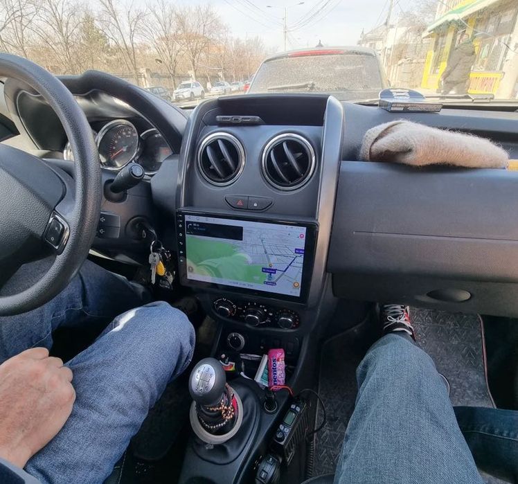 Navigatie Android Dacia Duster 2013-2018 Waze YouTube WiFi GPS USB