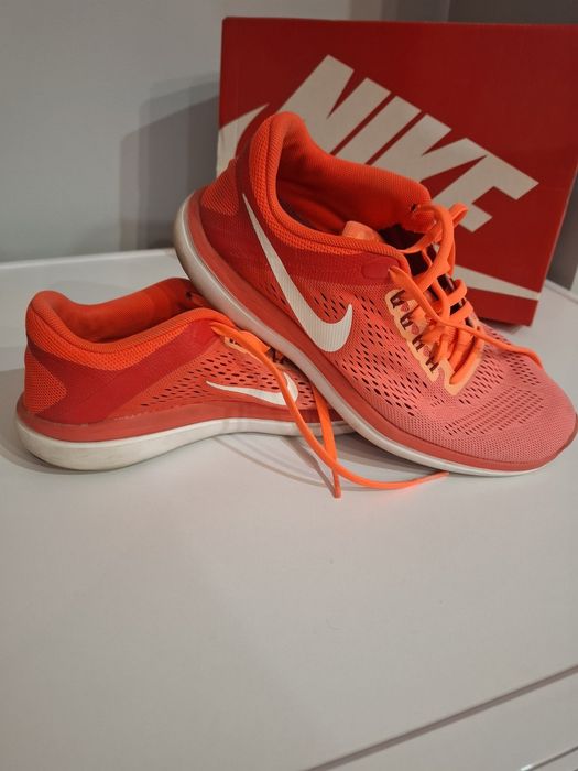 Оригинални маратонки Nike