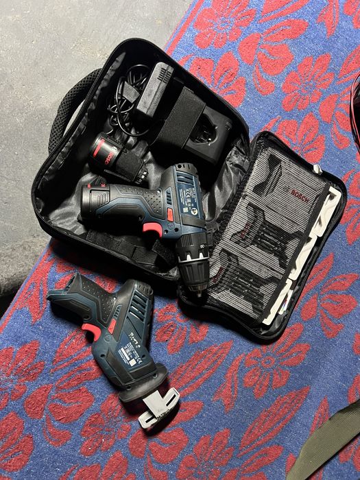 Autofiletantă Bosch 12 v si fierăstrău pendular