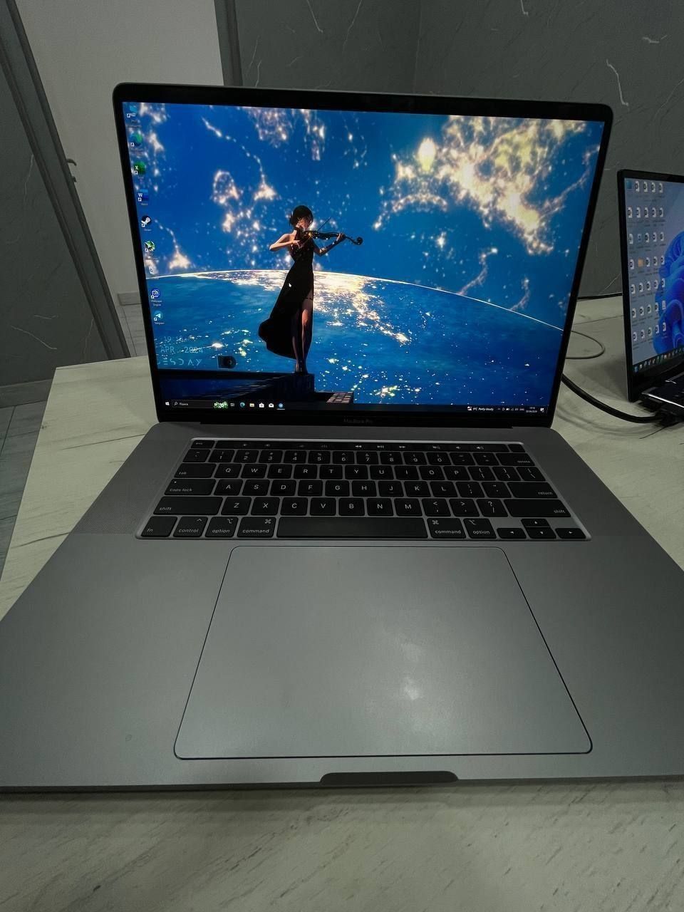 Американский MacBook A2141